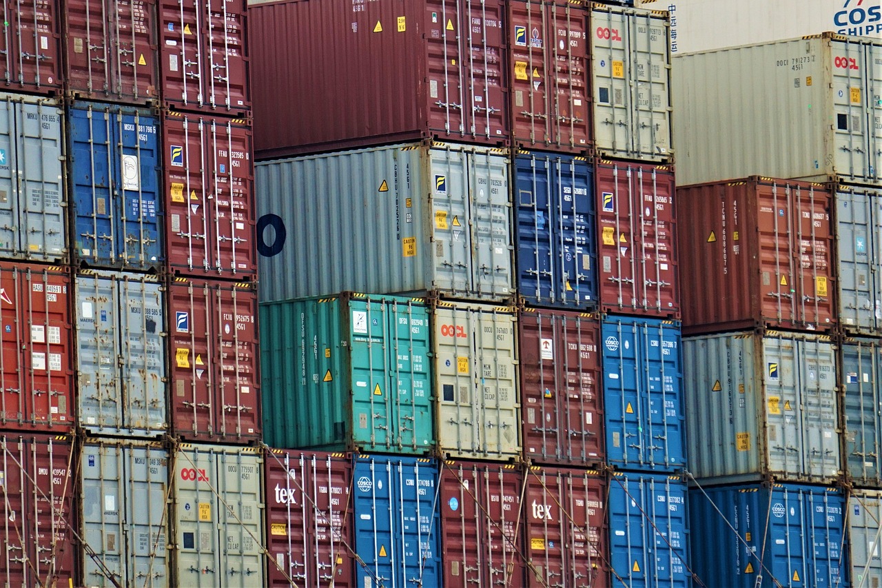China shipment surge powers US container imports to fresh monthly high - Baird Maritime