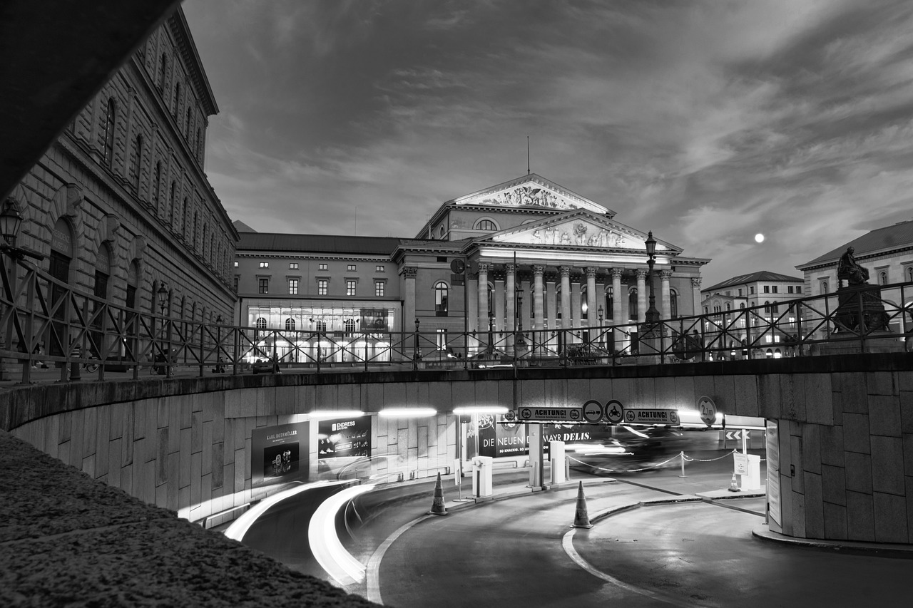 IFS Softeon to sponsor IntraLogisteX Theatre in 2027