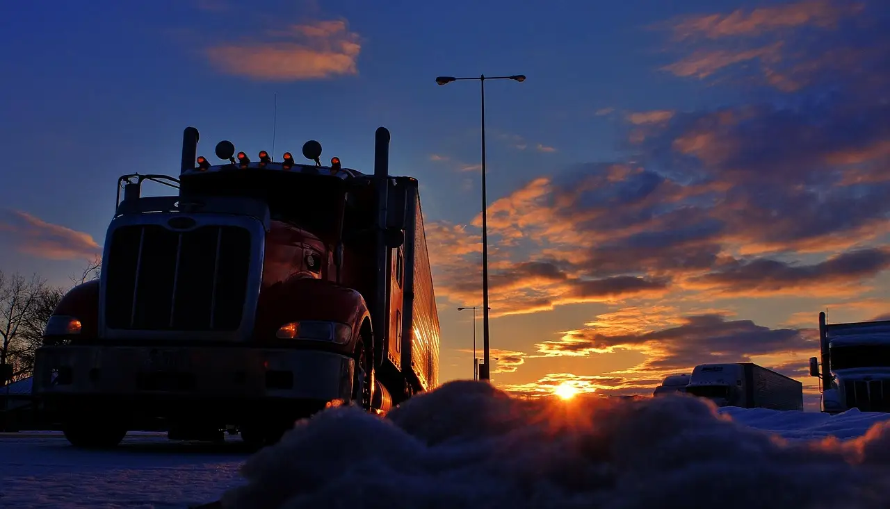 US truckers stop work to protest skyrocketing diesel costs - wsws.org