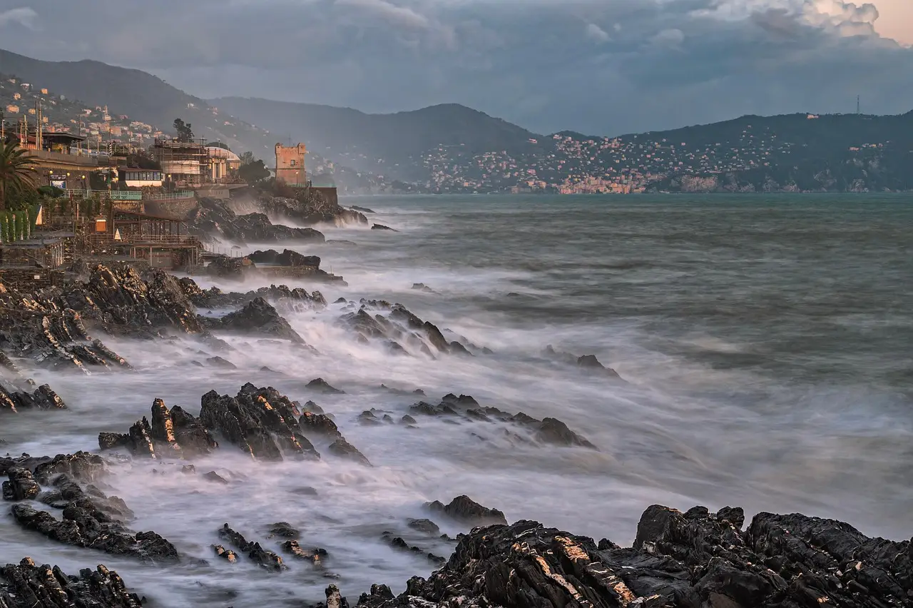 Hapag-Lloyd announces Genoa and Livorno omissions