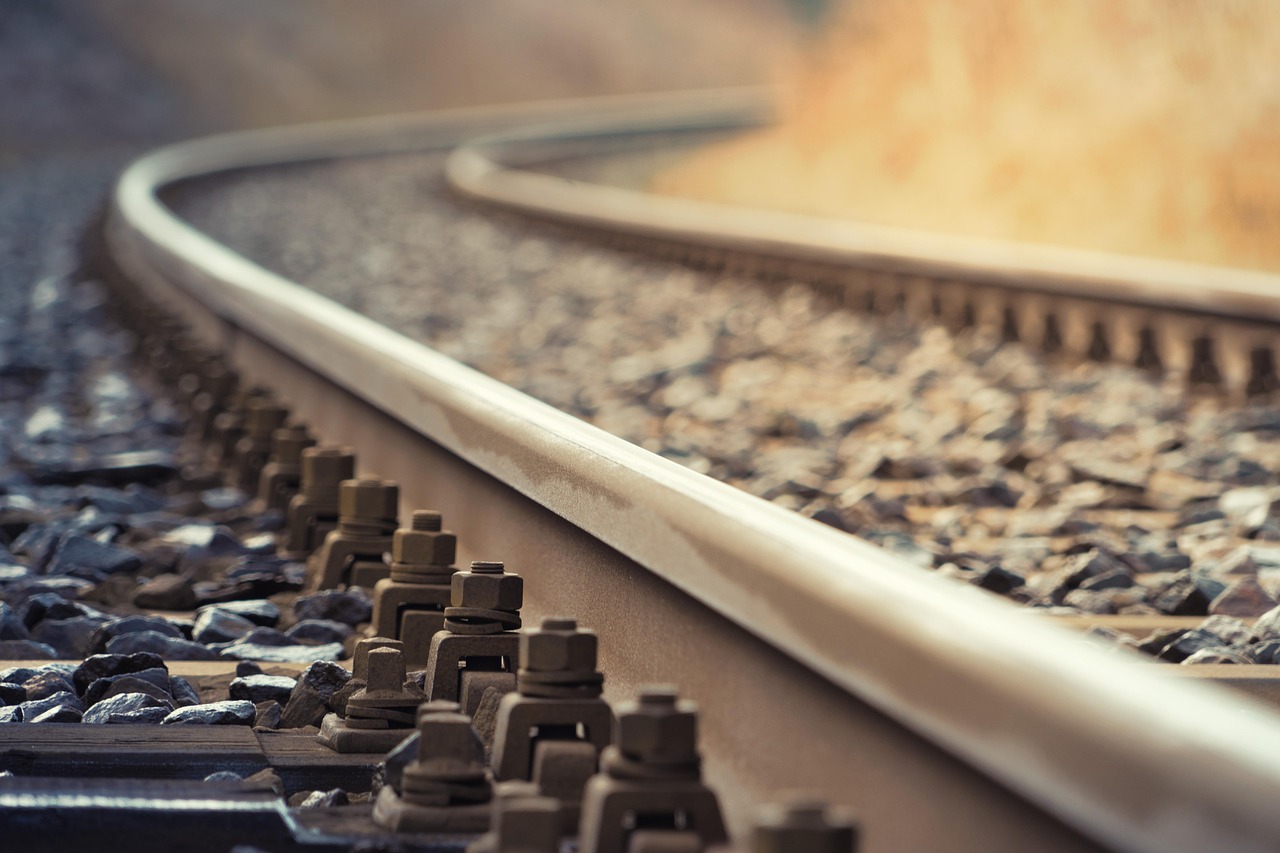 Why Rail Is Booming: Intermodal & Carload Growth Explained