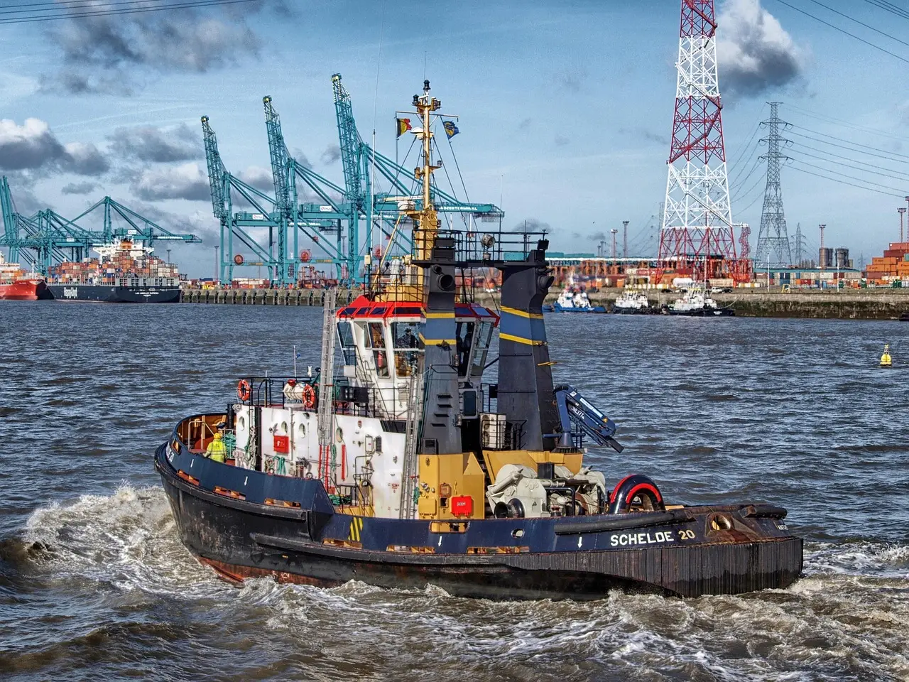 Boluda Towage opens new Antwerp headquarters