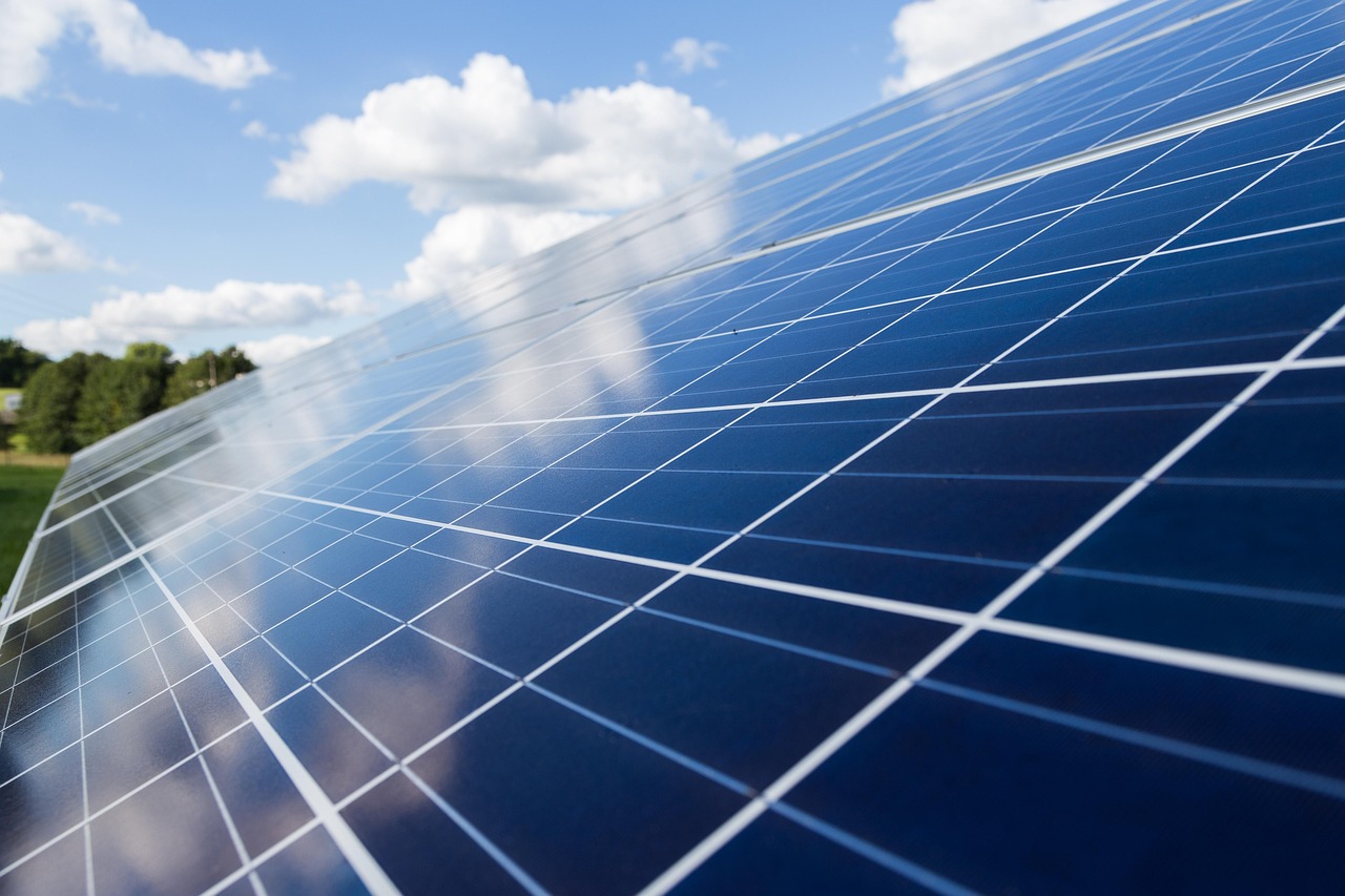 Trump announces tariffs on key component for solar panels and semiconductors - Politico