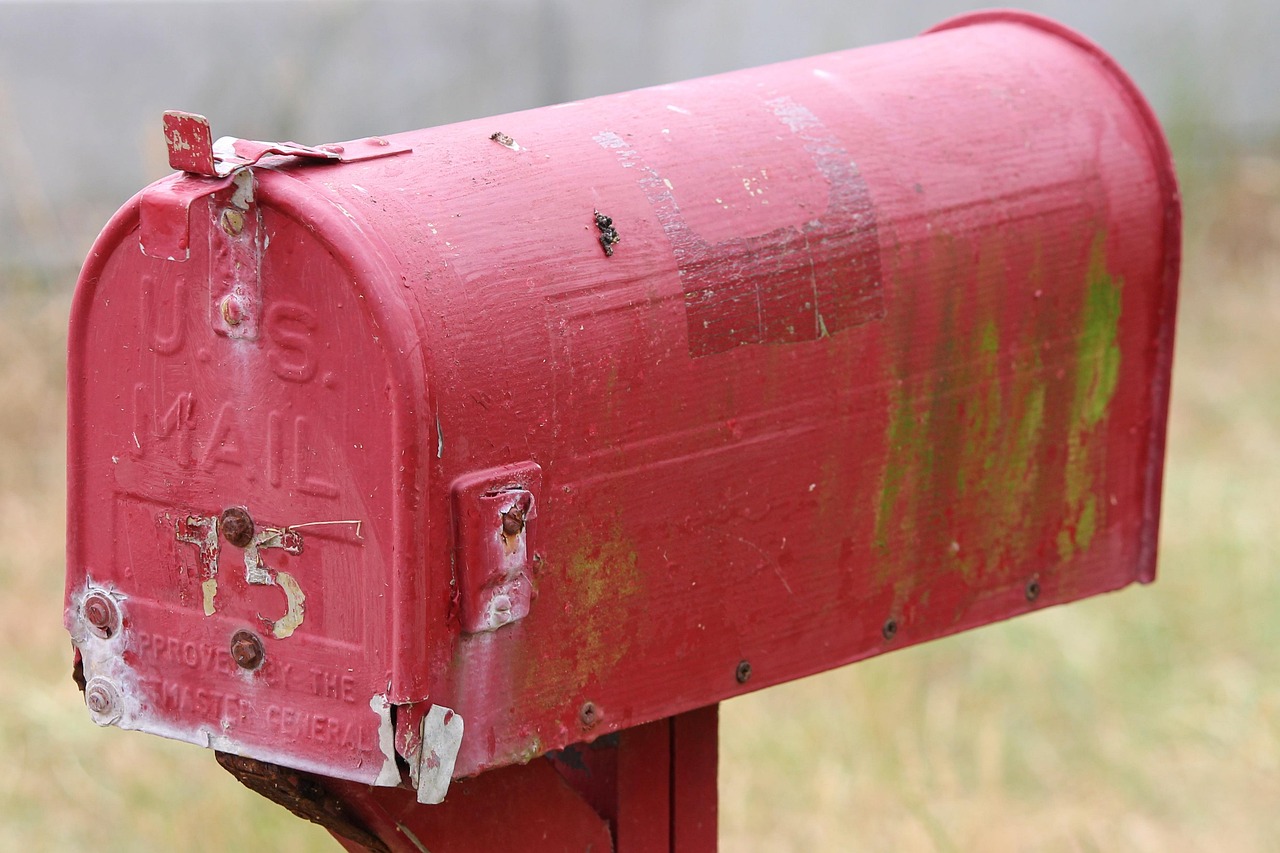 Trucking company ends nearly 80 years of delivering mail - Audacy