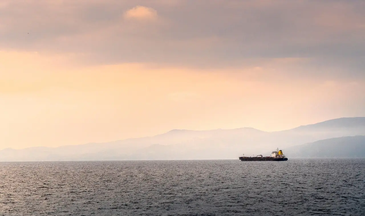 One Singapore ship was sunk, but here's why others are still transiting the Strait of Hormuz - CNBC