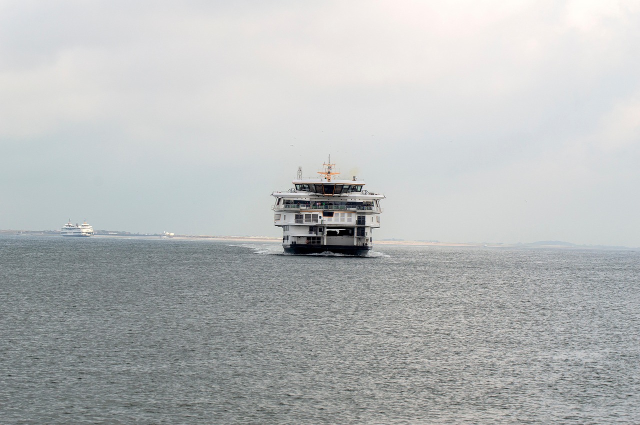 Hapag-Lloyd adds Luanda equipment surcharge