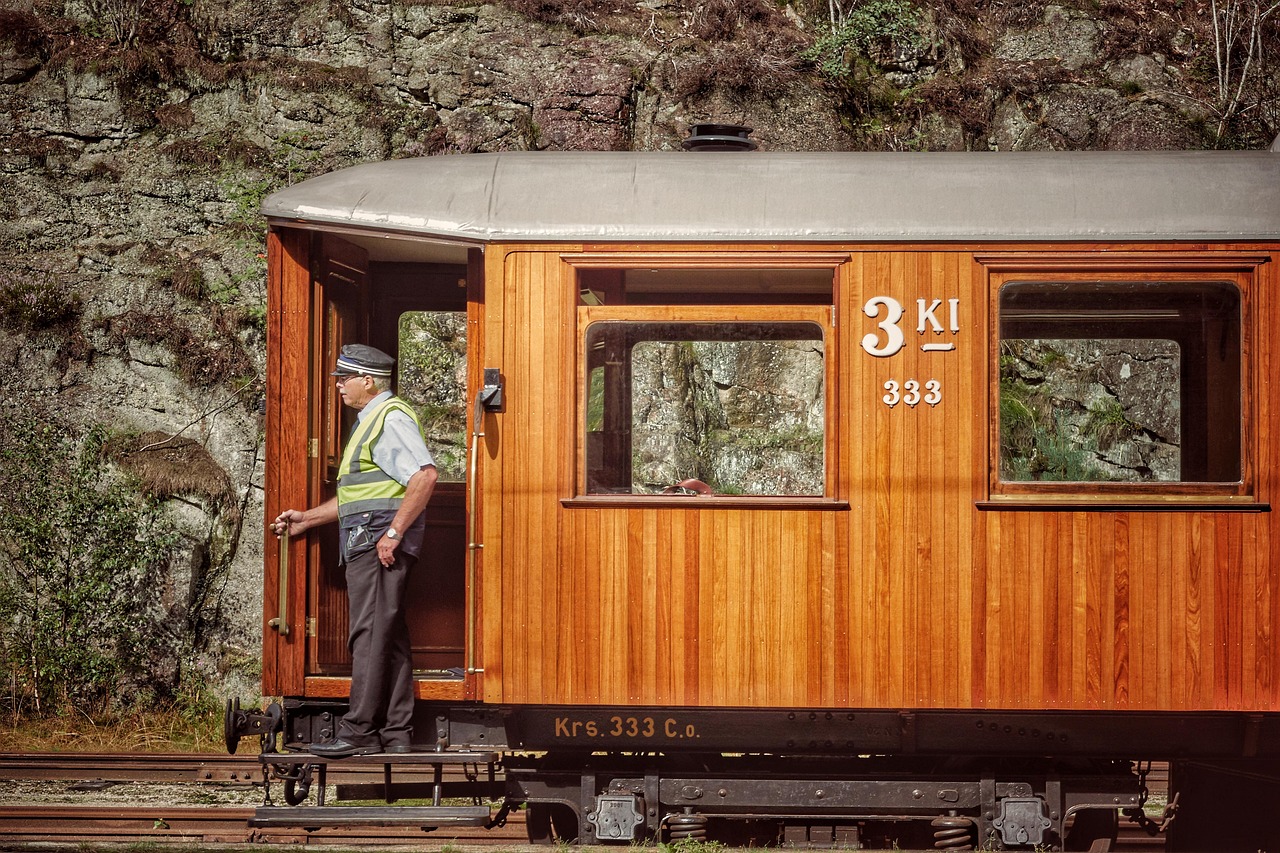 Rhine waters hit new historical low, add tension to rail and road transport