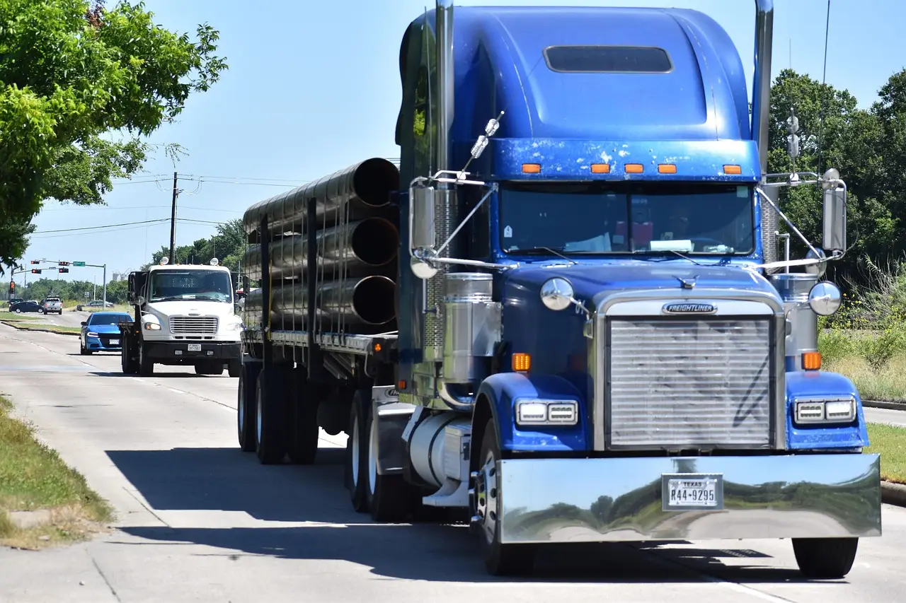 Freight rates rise as trucking capacity shrinks, despite sluggish demand - TheTrucker.com
