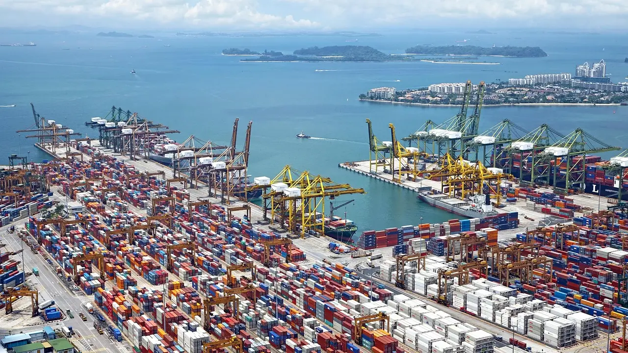 Ocean freight rates retreat as tariff uncertainty freezes import demand - ABC17NEWS